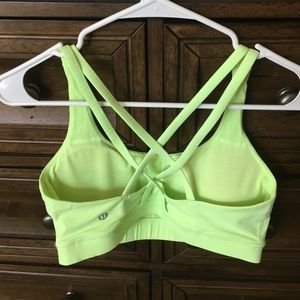 Lululemon sports bra (NWOT)